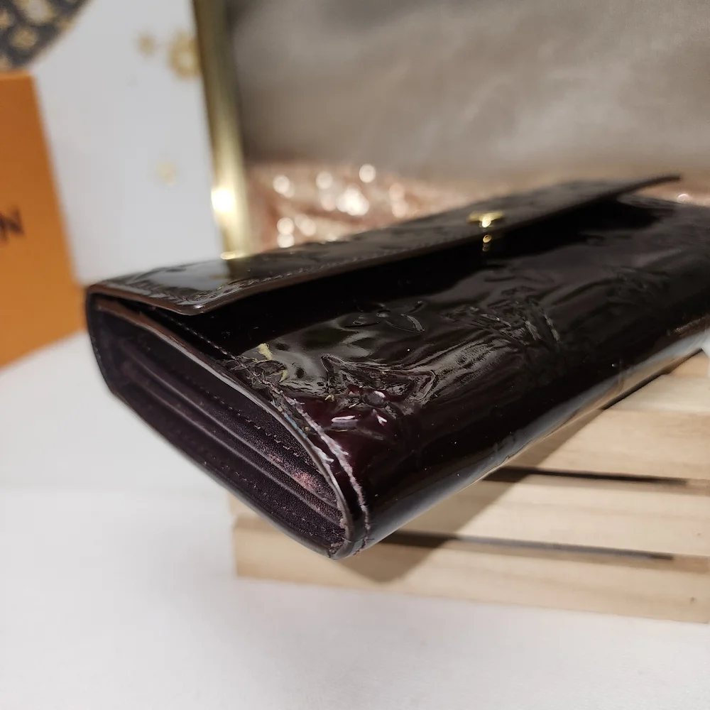 Authentic Louis Vuitton Amarante Monogram Vernis Sarah Wallet W/ Box AND COA